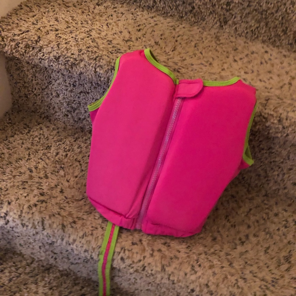 Floaters - Picture 2 of 4